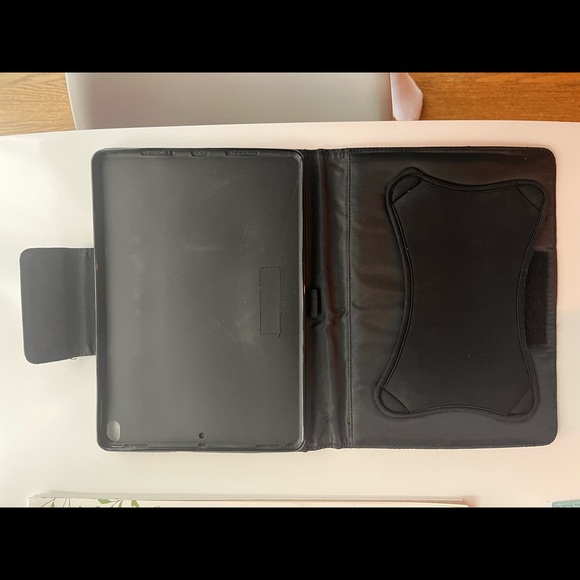 Ipad case - Picture 3 of 7